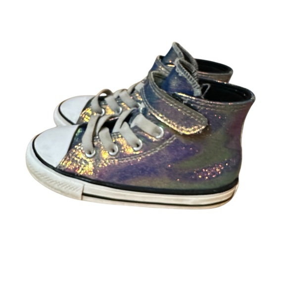 Toddler Girls Iridescent Easy-On Stay-Put Closure Chuck Taylor size 8 - Picture 2 of 5